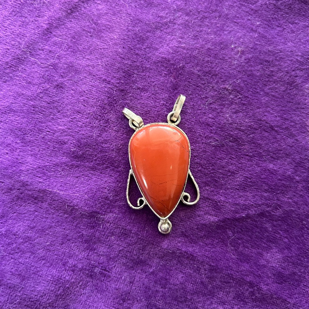 VTG TIBETAN SILVER RED JASPER PENDANT